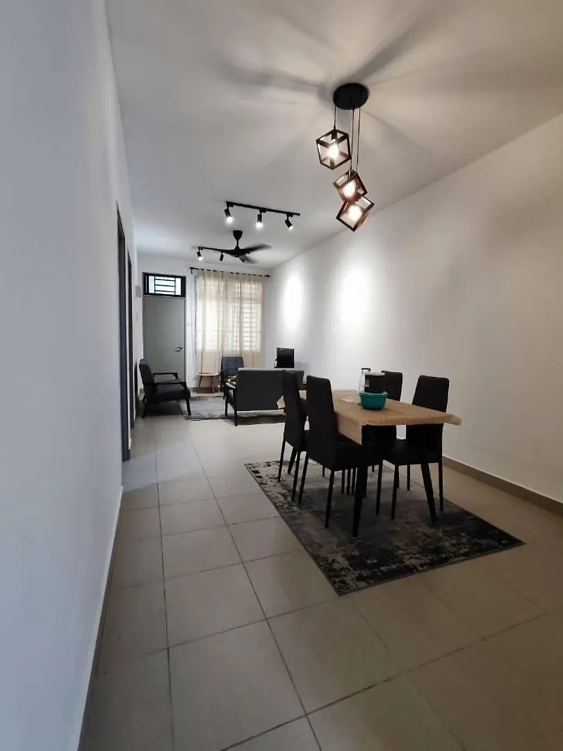 Nadine Homestay Dato Onn Jb Johor Bahru