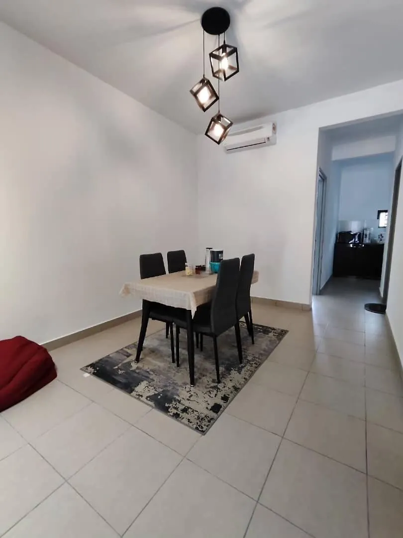 Nadine Homestay Dato Onn Jb Johor Bahru